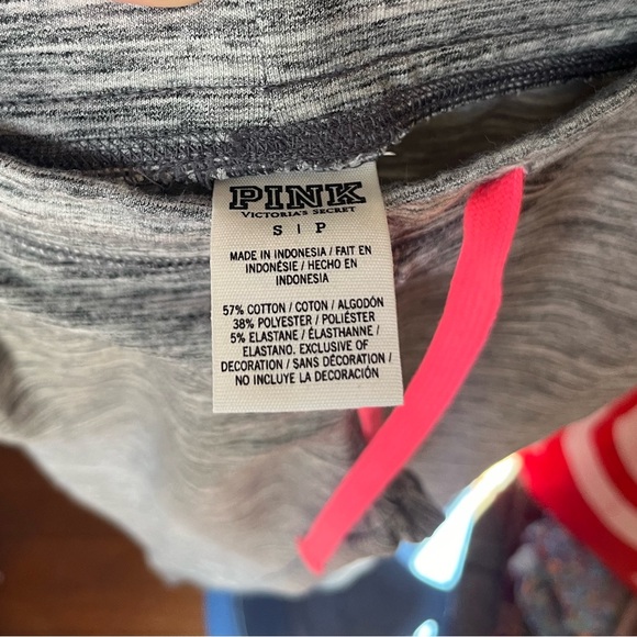 VS Pink Jogger’s Small - Picture 4 of 5